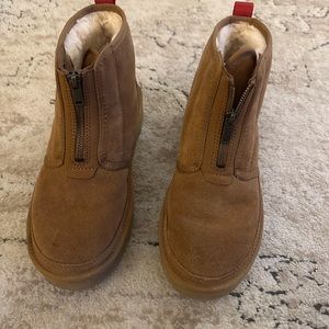 UGG Women’s Neumel Playform Zip Bootie